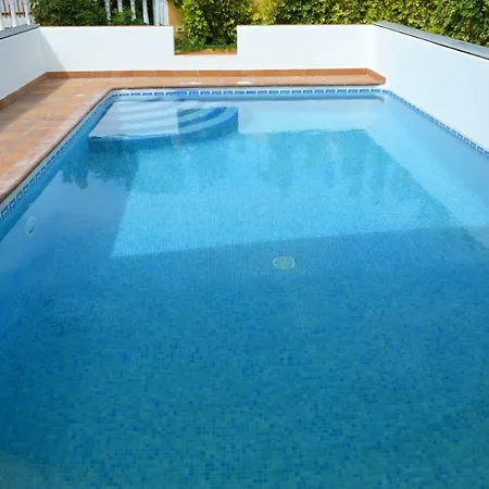 Primavera, Heatable Pool, Bbq, Free Wifi Feriehus